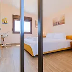 Hill Deluxe Maison & Suite, Sea View, *