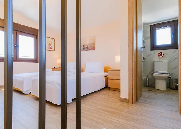 Hill Deluxe Maison & Suite, Sea View,