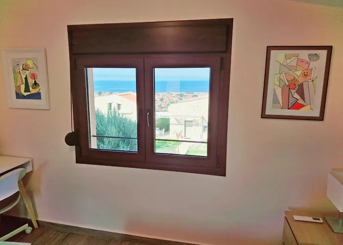 Hill Deluxe Maison & Suite, Sea View, *