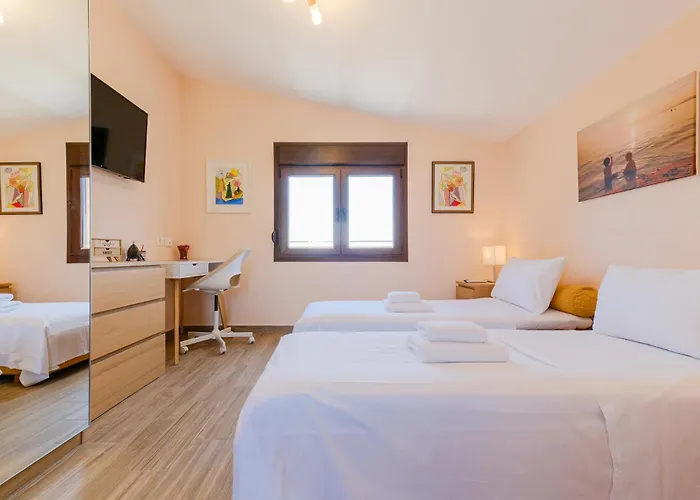 Hill Deluxe Maison & Suite, Sea View,
