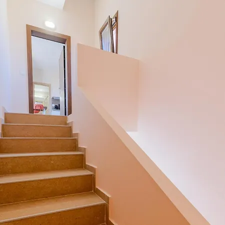 Hill Deluxe Maison & Suite, Sea View, * نيكيتي