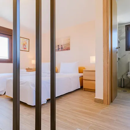 Hill Deluxe Maison & Suite, Sea View,