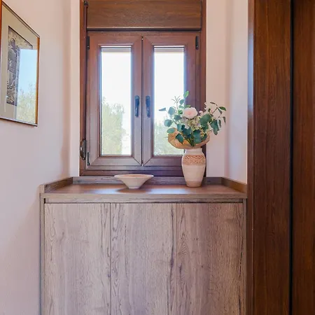 Hill Deluxe Maison & Suite, Sea View, شقة نيكيتي