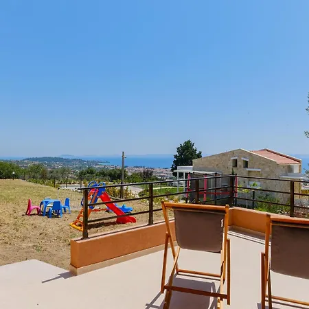 Hill Deluxe Maison & Suite, Sea View, شقة نيكيتي