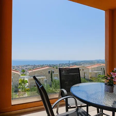 شقة Hill Deluxe Maison & Suite, Sea View, نيكيتي