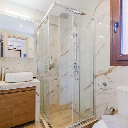 Hill Deluxe Maison & Suite, Sea View, شقة *