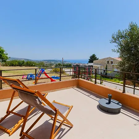 Hill Deluxe Maison & Suite, Sea View, نيكيتي