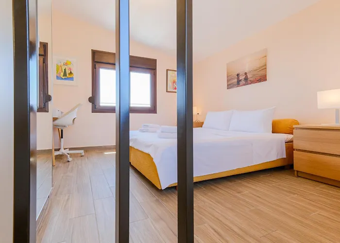 Hill Deluxe Maison & Suite, Sea View, *