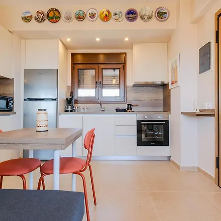 Apartment Hill Deluxe Maison & Suite, Sea View, *