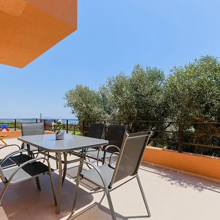 Apartment Hill Deluxe Maison & Suite, Sea View,