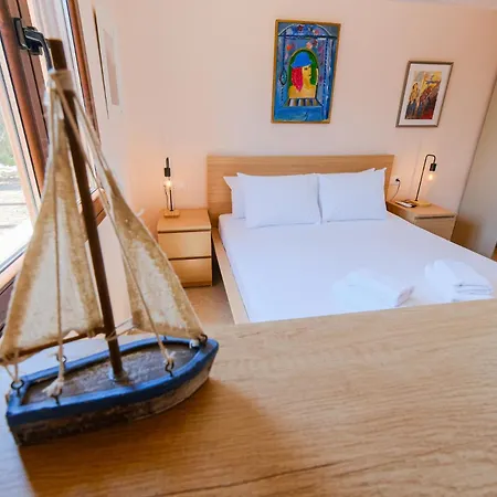 Apartment Hill Deluxe Maison & Suite, Sea View, *